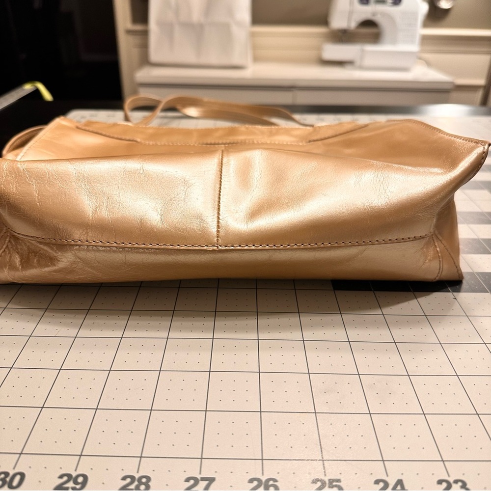 Gold leather HOBO shoulder bag - Picture 6 of 10